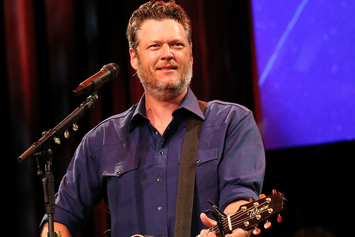 Blake Shelton, Carly Pearce & Jackson Dean at Thompson Boling Arena